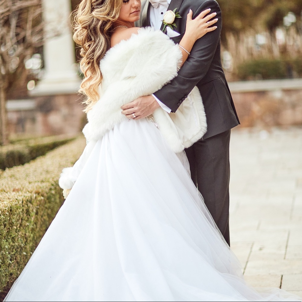 COPY - White faux fur stole, shawl, wedding, wrap